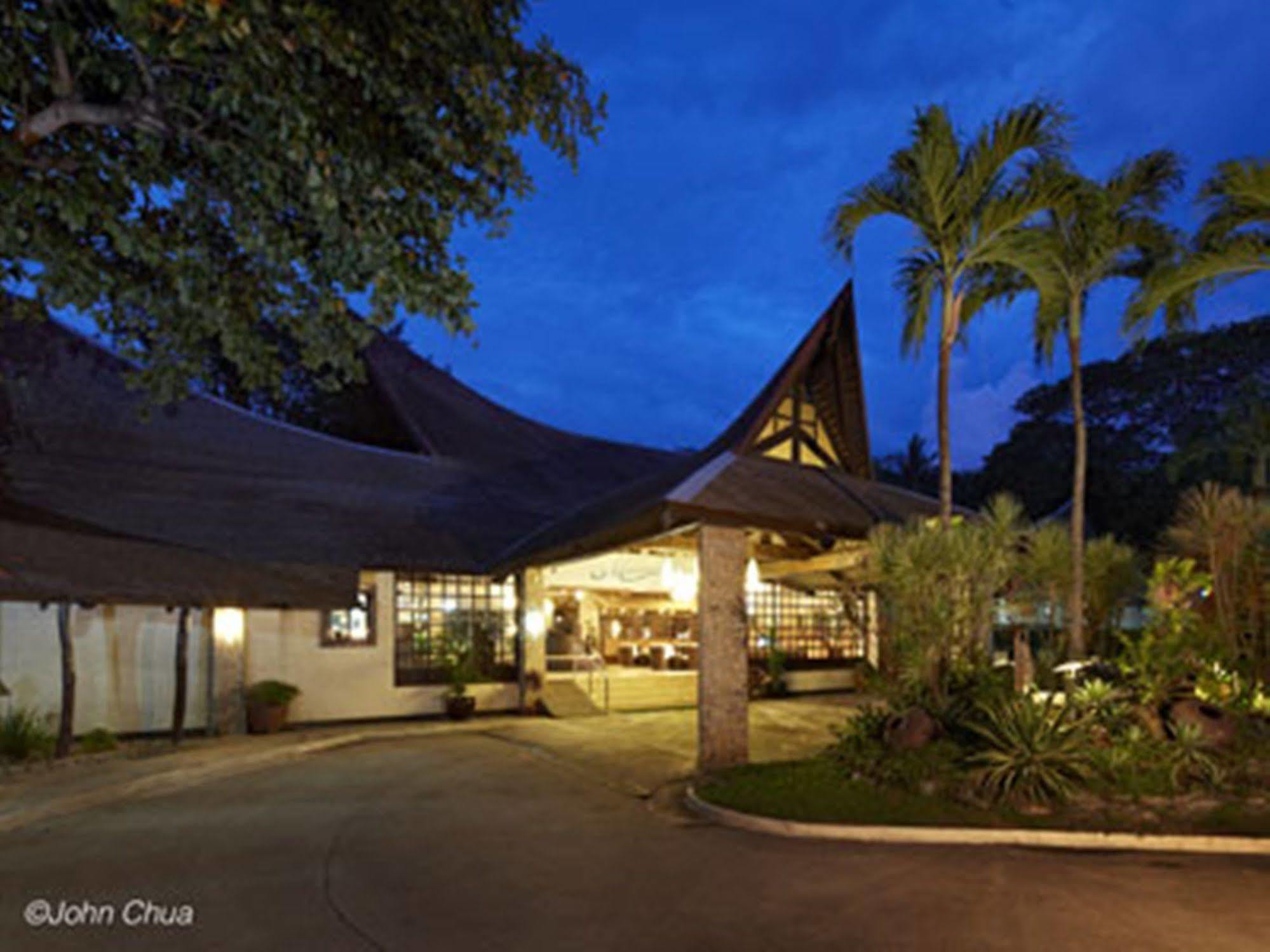 Matabungkay Beach Hotel Лиан Экстерьер фото